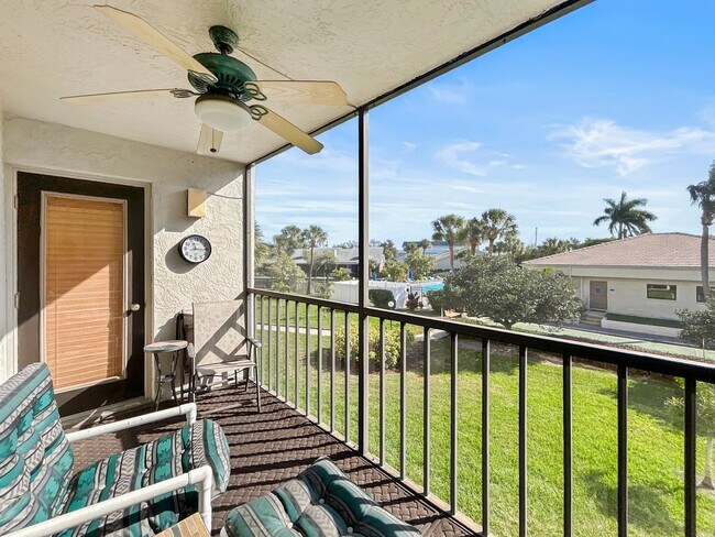 Foto del edificio - Fully Furnished Resort-Style Waterfront Living at Pasadena Cove - 2Bed|1Bath
