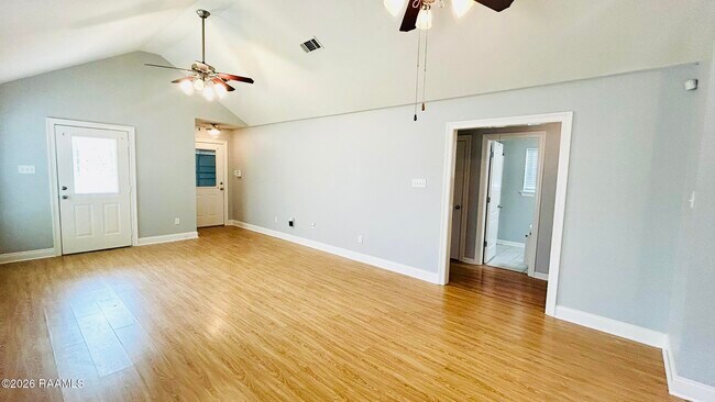 Foto del edificio - 18012 Woodhaven Dr