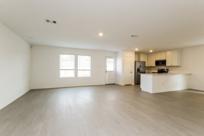 Foto del edificio - 15298 Abella Dr