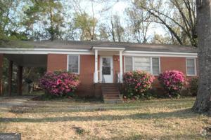 Building Photo - 198 Collins Dr