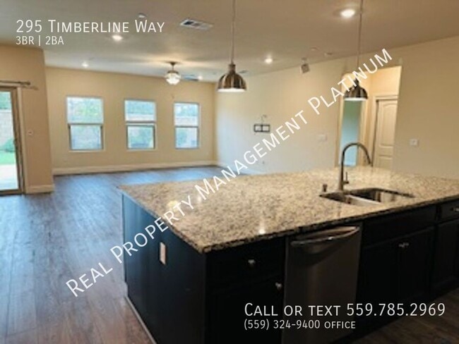 Foto del edificio - 295 Timberline Way