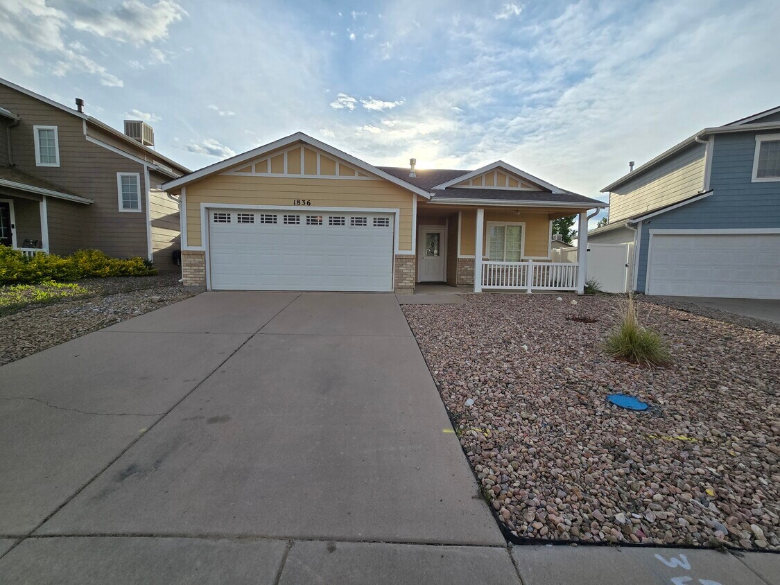 Foto principal - 1836 O Neal Ave