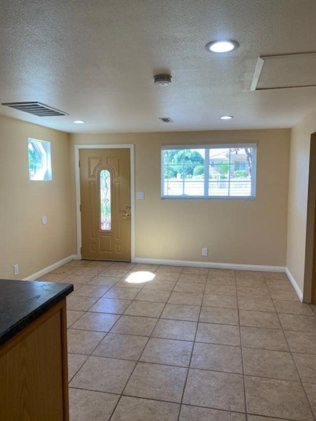 Building Photo - 14500 Crowner Ave