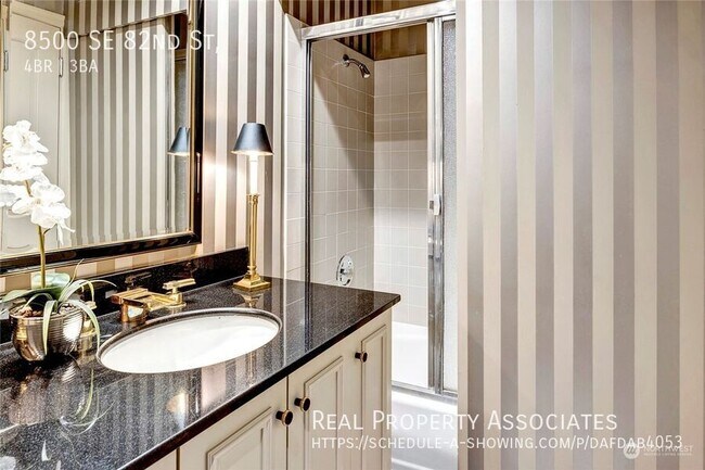 Foto del edificio - 8500 SE 82nd St