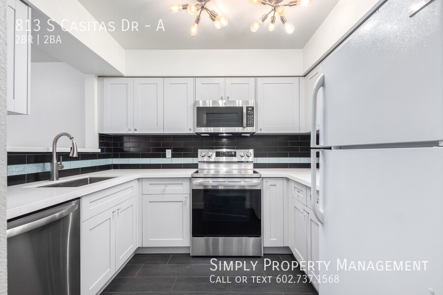 Foto principal - 813 S Casitas Dr