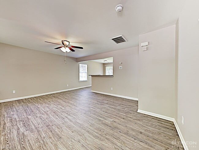 Building Photo - 4406 Cochran Farm Ln