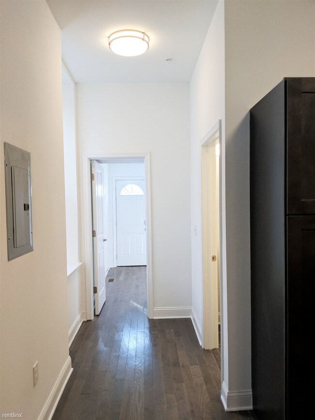 Foto del edificio - 1 br, 1 bath Apartment - 4102 Walnut St 1R
