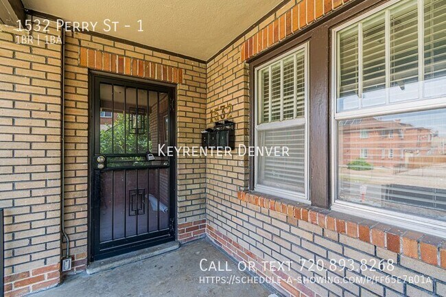 Building Photo - Upstairs 1-Bedroom with Unbeatable Locatio...