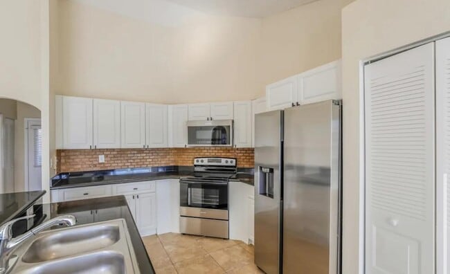 Foto del edificio - 9450 Chelsea Dr