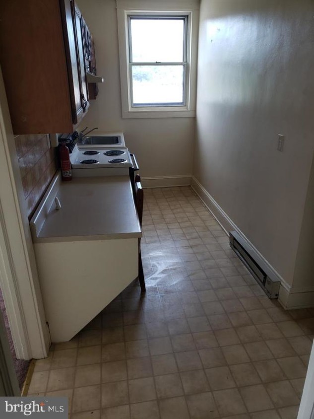 Building Photo - 2 bedroom in Lansford PA 18232
