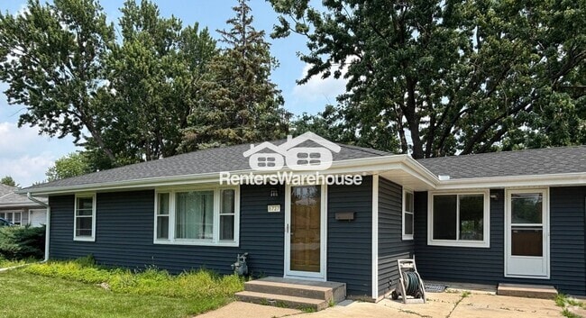 Building Photo - 6727 Bloomington Ave S