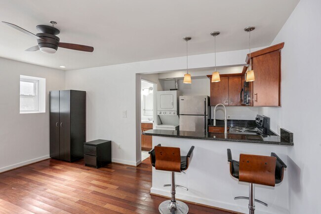 Foto del edificio - 1512 Marion St NW