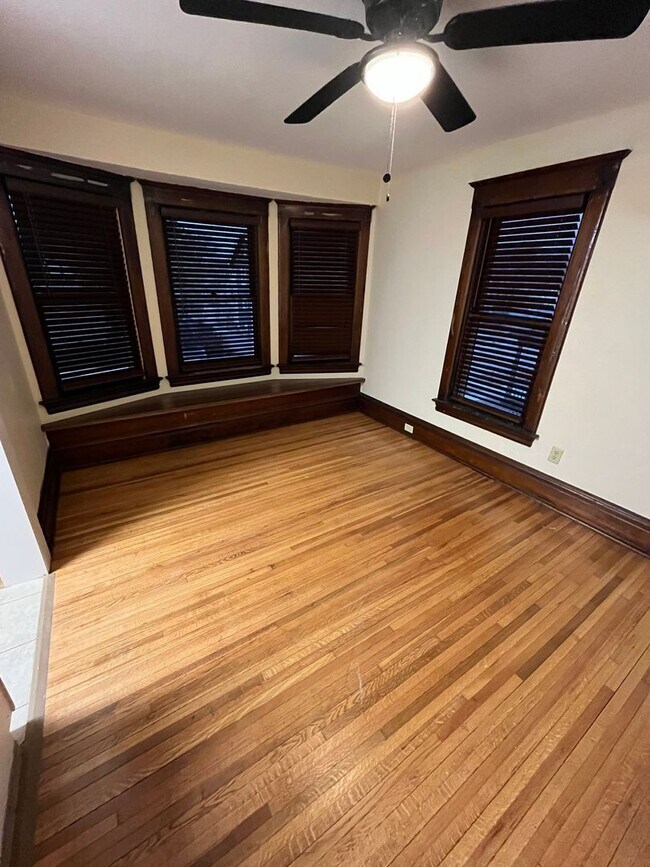 Foto del edificio - 1029 Spafford Ave