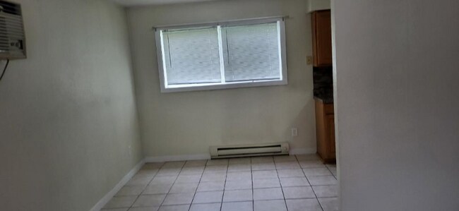 Foto del edificio - 805-1/2 4th Ave NE