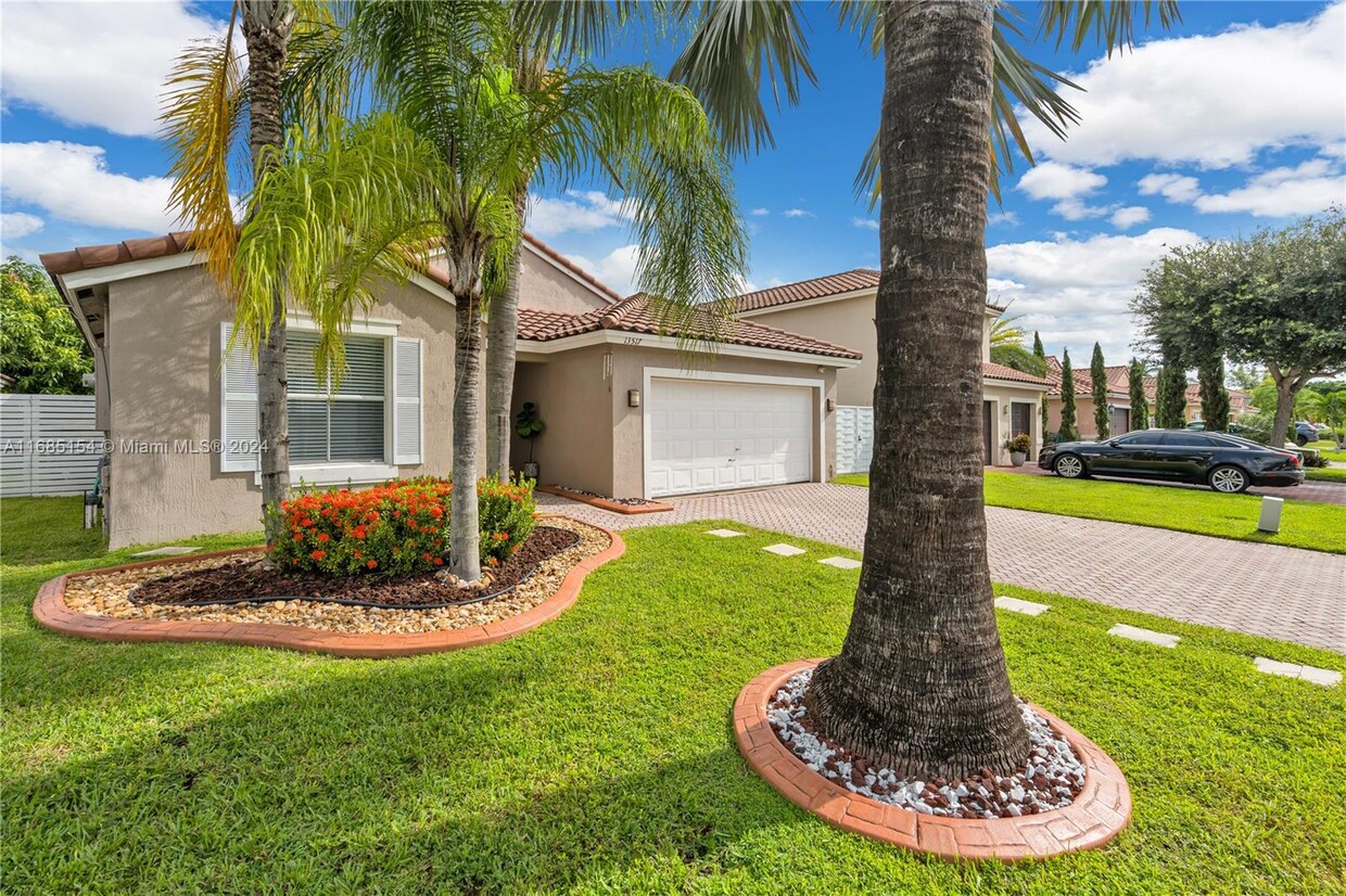 Foto principal - 13517 SW 144th Terrace