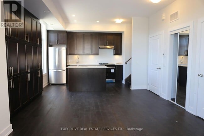 Building Photo - 9580 Islington Ave