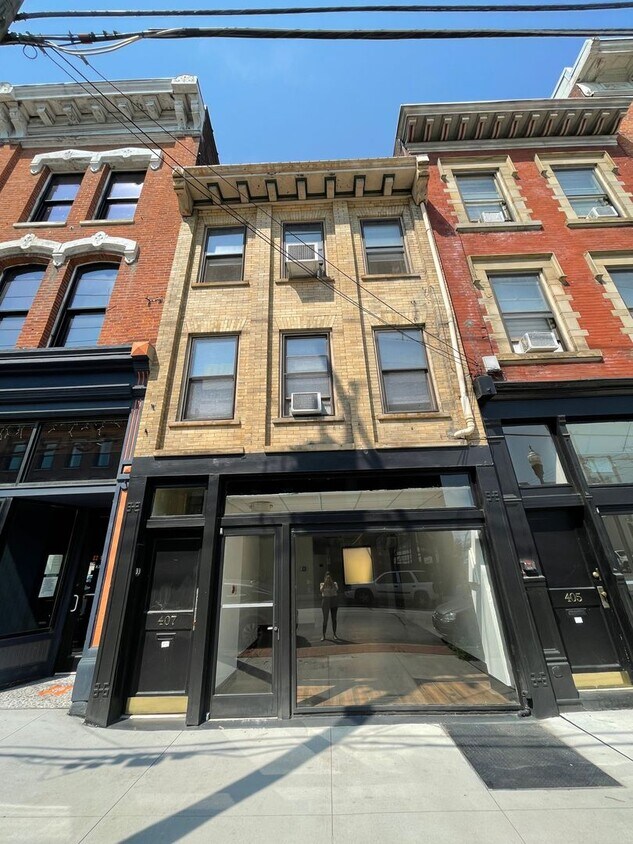 Primary Photo - 405-407 Scott St.