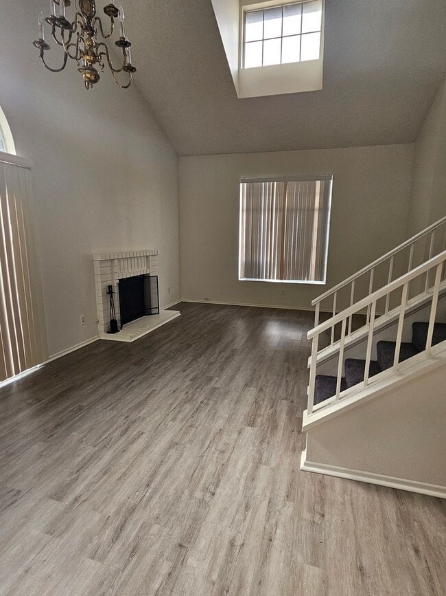 Building Photo - Beautiful 2-Story Home in Rancho Cucamonga!