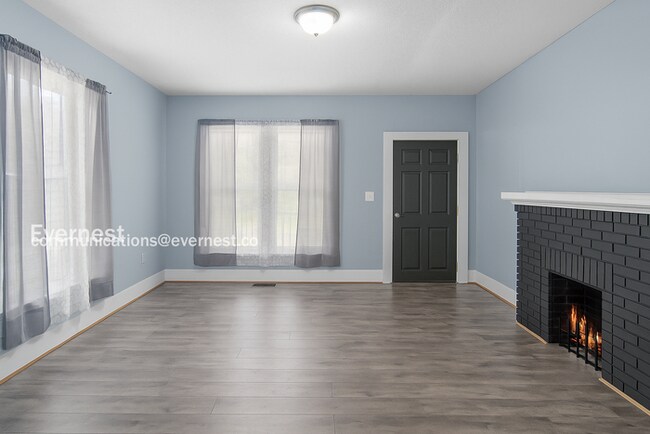 Foto del edificio - 740 45th Pl N