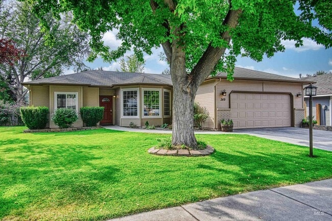 Foto del edificio - 3-Bedroom Home with Office in Prime Boise ...