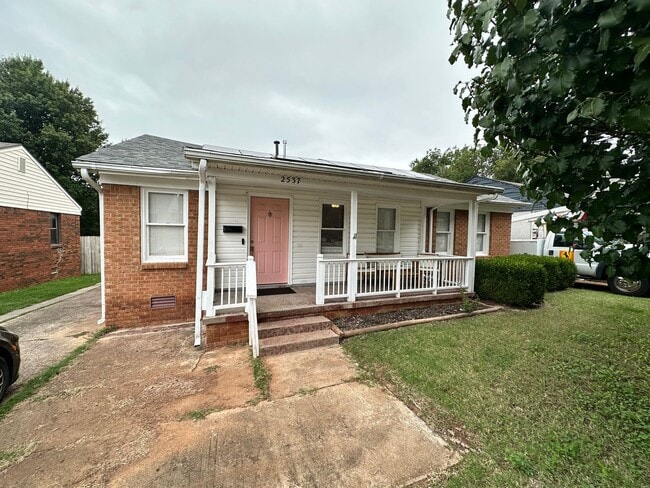 Building Photo - For Rent – Charming NW OKC Home with Solar...