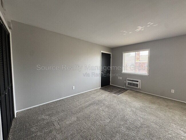 Building Photo - 4431 Oakwood