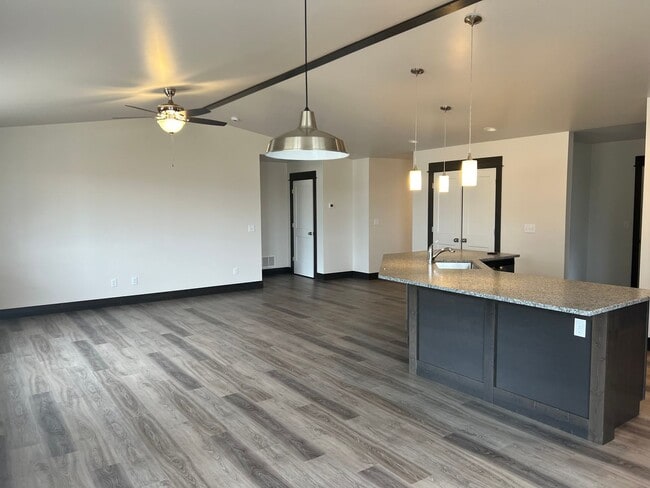 Building Photo - Brand New 3 Bed 2.5 Bath with double attached garage in Belgrade