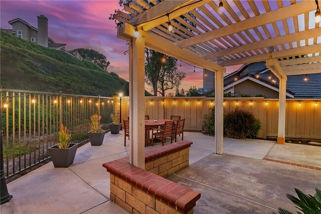 Foto del edificio - 6220 Garnet Cir