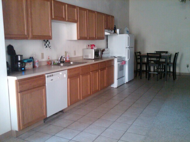 Foto del edificio - 880 S Janesville St