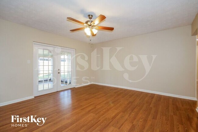 Building Photo - 3814 Treadway Dr
