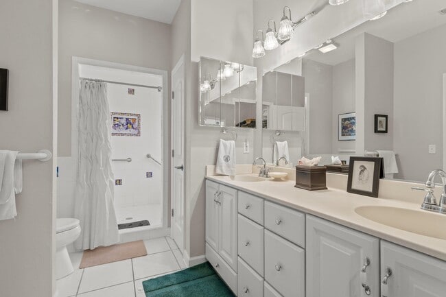 Foto del edificio - 9525 Woodland Hills Way