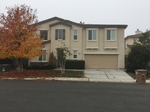 Primary Photo - Lovely Home 5 bedrooms, 3.5 baths within W...