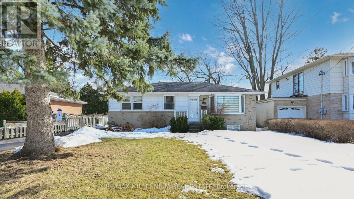 Primary Photo - 341 Moore Park Ave