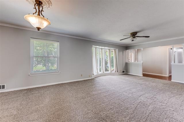 Foto del edificio - 1602 Iroquois Dr