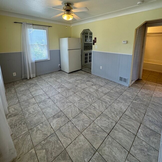 Building Photo - 20407 Deering