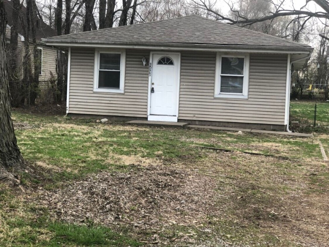 Foto principal - 3027 Seneca St