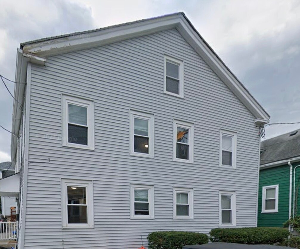 Building Photo - 6 Shepard St