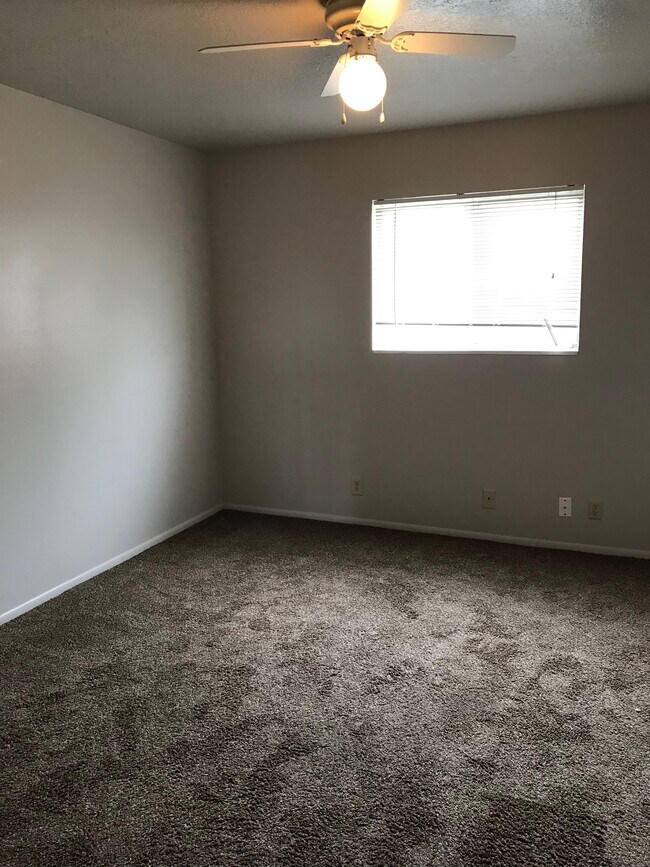 Building Photo - 291 N 1600 W