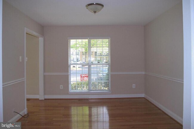 Foto del edificio - 17407 Gallagher Way