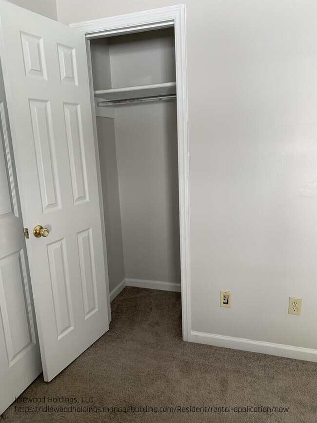 Foto del edificio - 1584 Johnson St