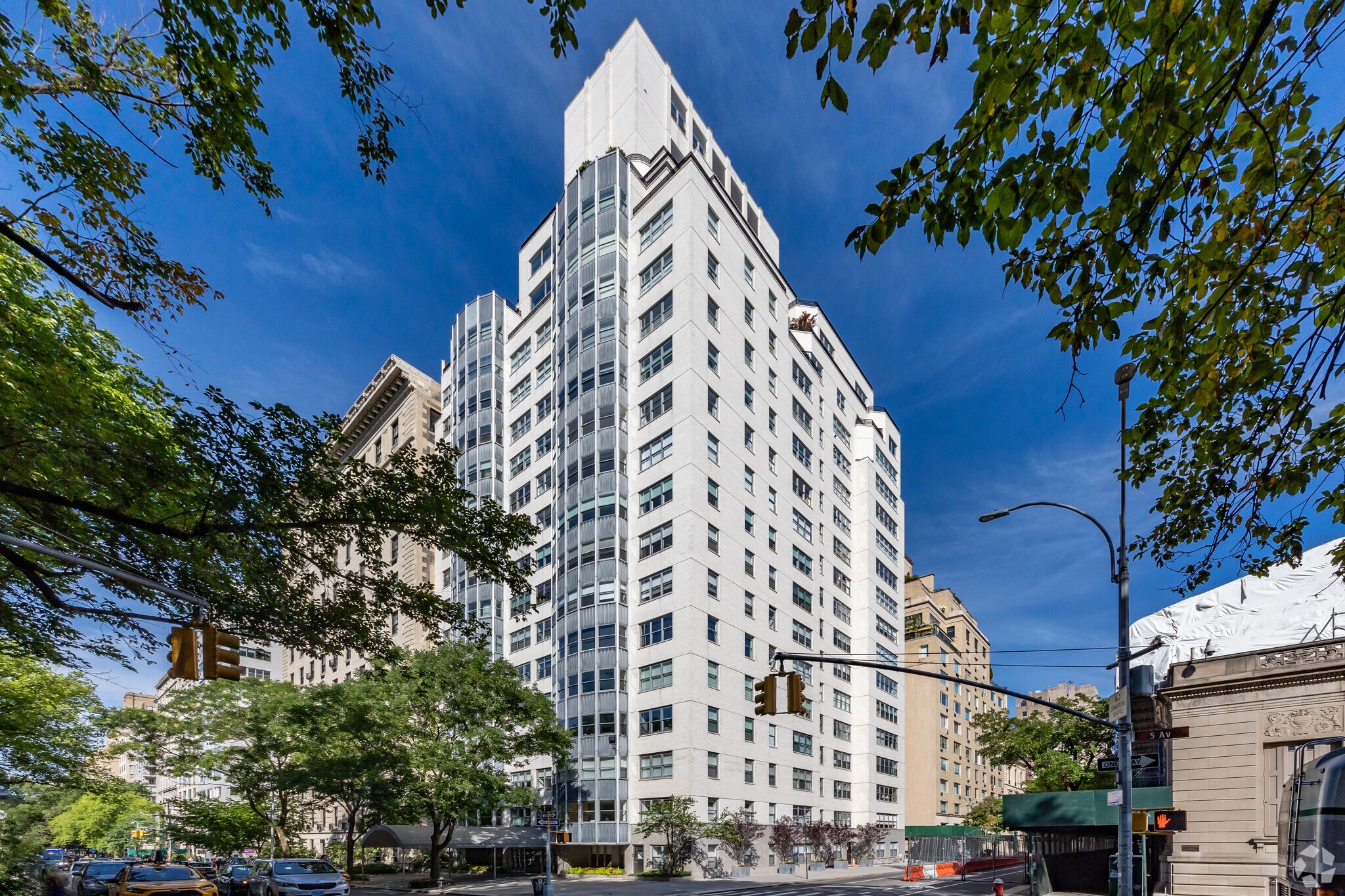 Fifth Avenue Apartments