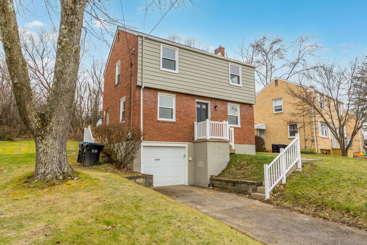 Foto principal - AVAILABLE JULY 1ST!!!! STUNNING 3 BEDROOM ...