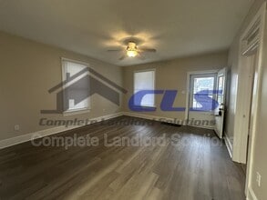 Building Photo - 1106 S 11th 1/2 St