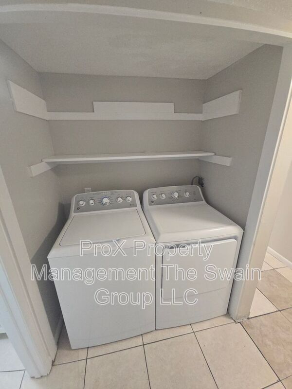 Foto del edificio - 401 W Florida Ave