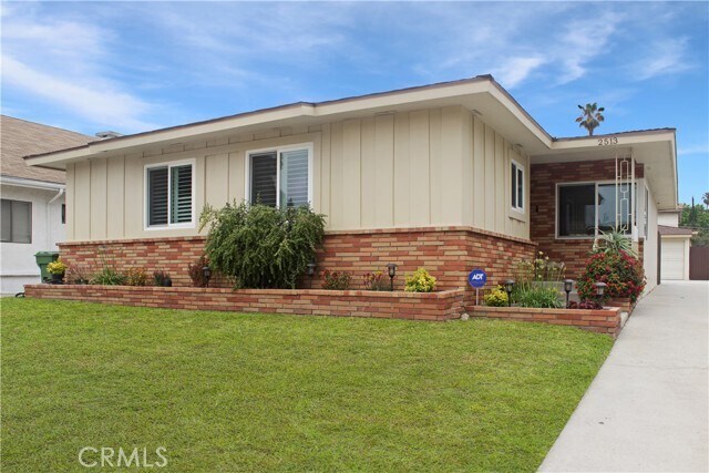 Foto principal - 2513 Birch St