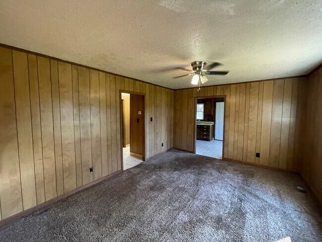 Building Photo - 2 bedroom duplex apartment for rent