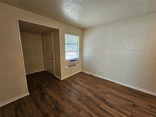 Foto del edificio - 6540 Hollis Ave