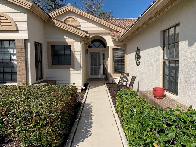 Foto del edificio - 28720 Sweet Bay Ln
