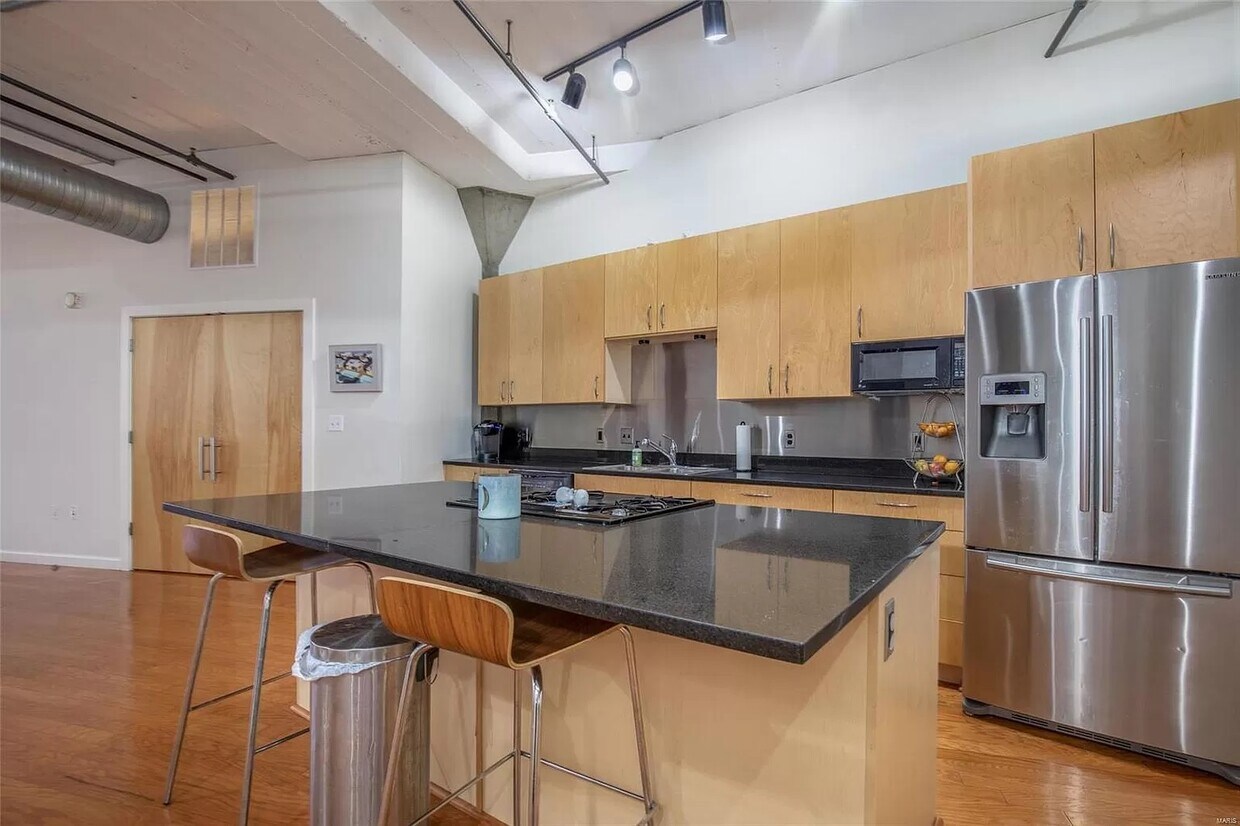 Foto principal - 1620 Lucas Ave