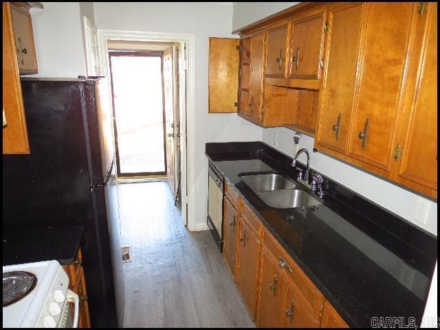 Building Photo - 1813 Sanford Dr